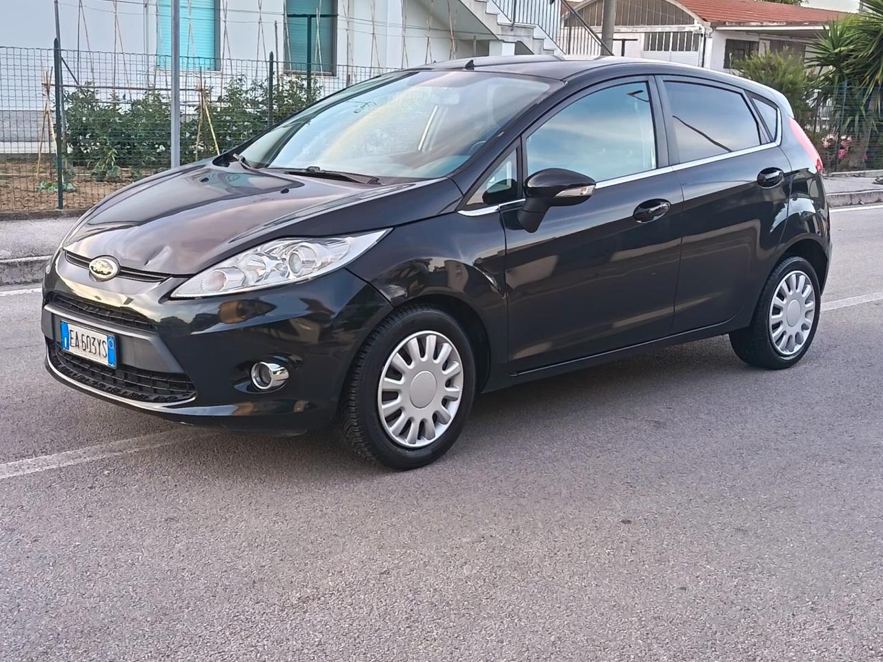 Ford Fiesta 2010 1.4 5 porte Bz.- GPL Titanium NEOPATENTATI LEGGI BENE
