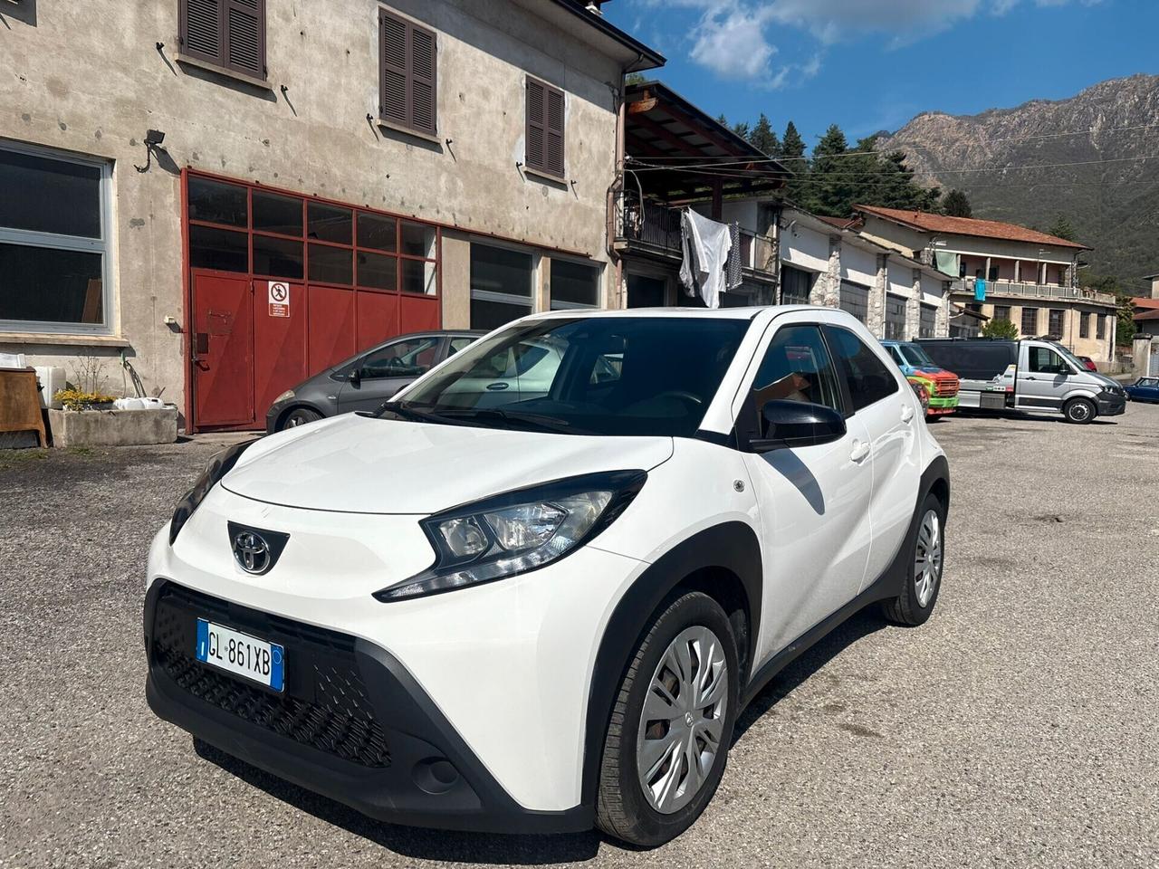 Toyota Aygo X 2022 Active S-CVT – Compatta, Stilosa e Super Accessoriata!