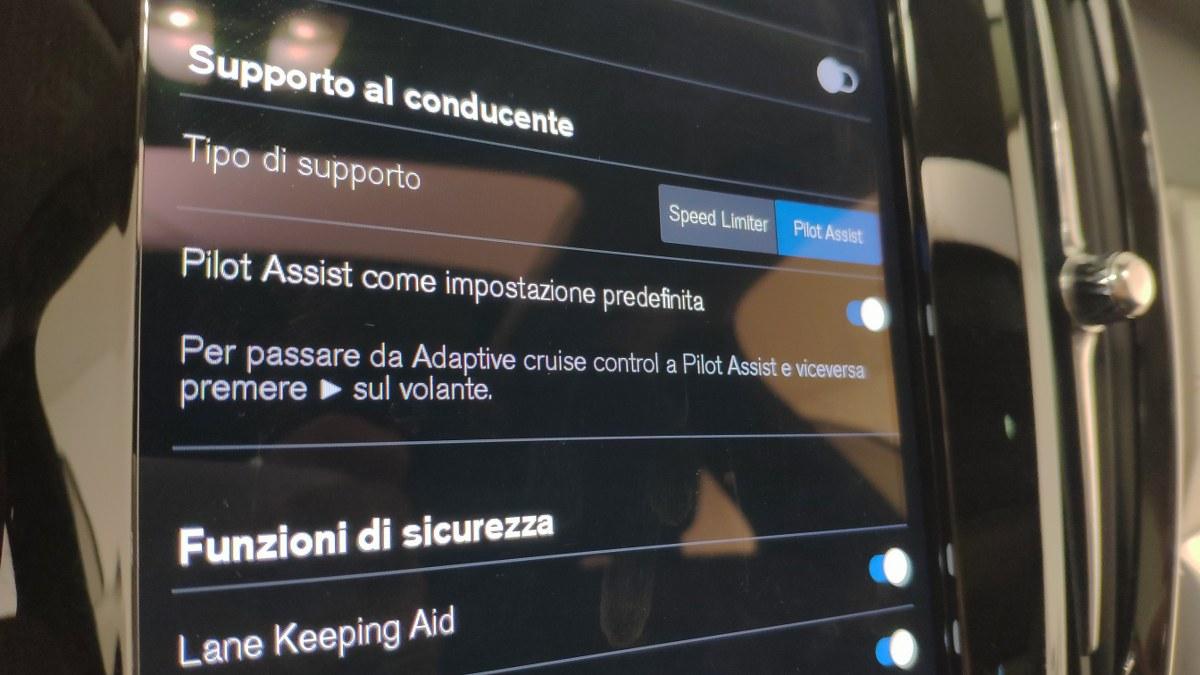 VOLVO V90 Cross Country B4 Mild Hybrid (D) Awd Automatico Ultimate