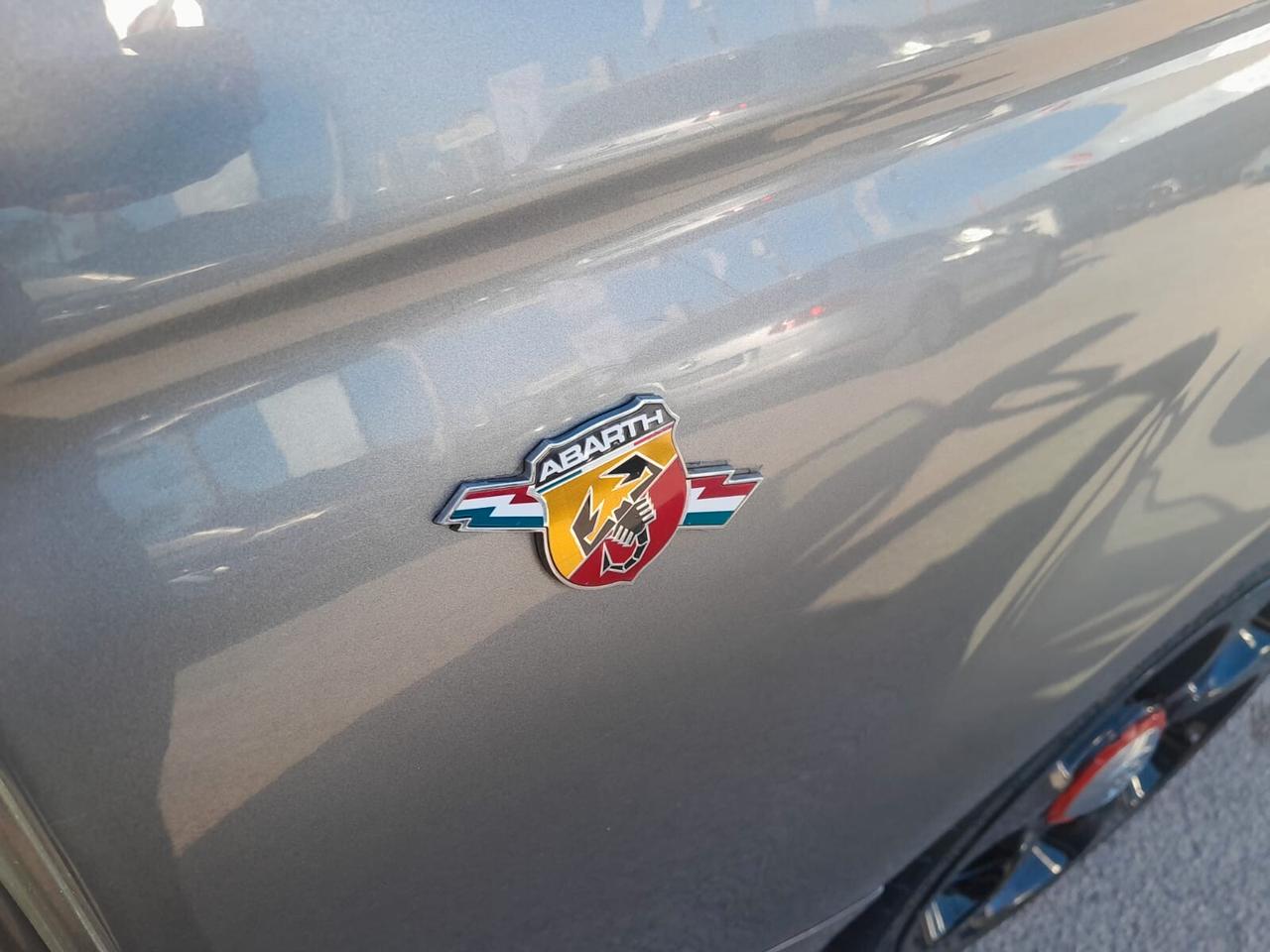 Abarth 500 C 1.4 Turbo T-Jet MTA