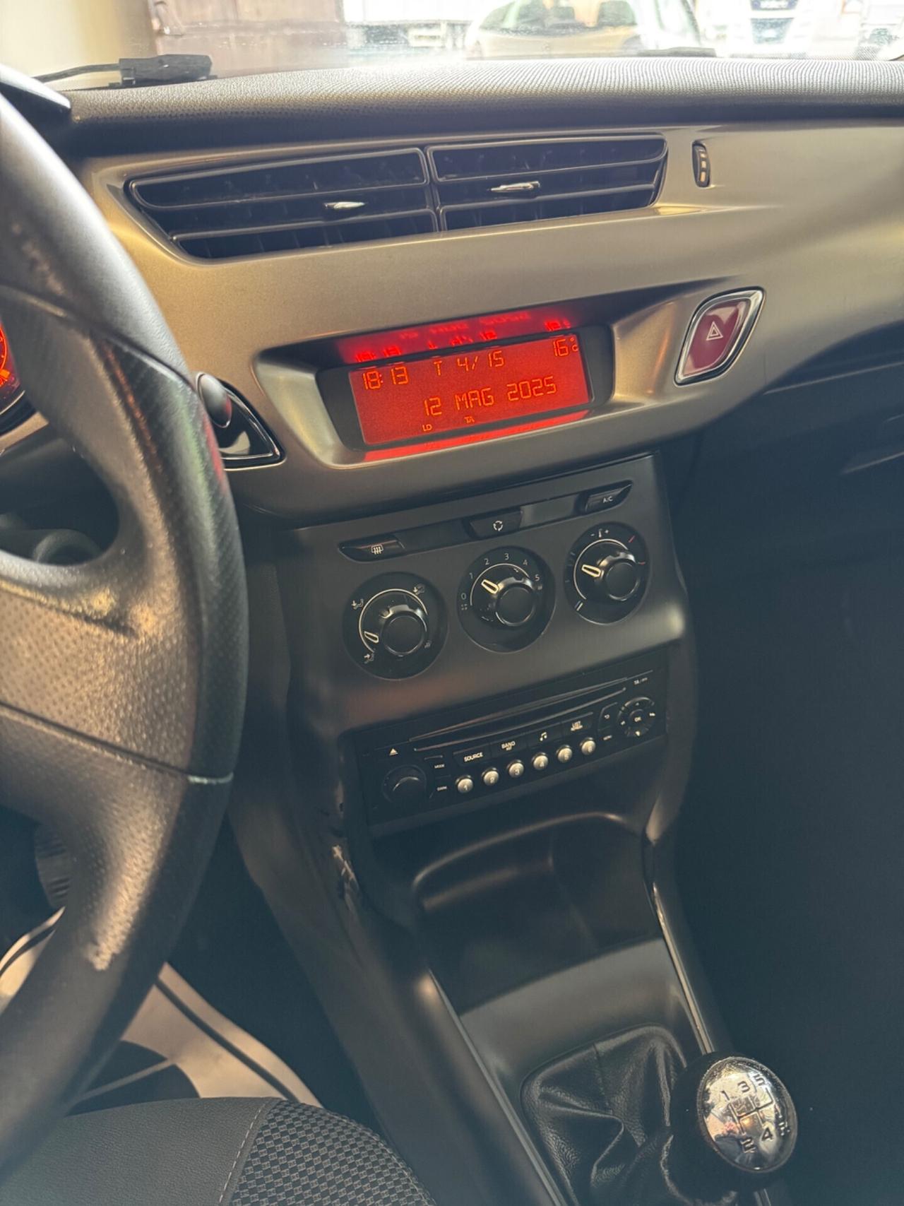 Citroen C3 1.2 VTi 82 Vanity Fair 10