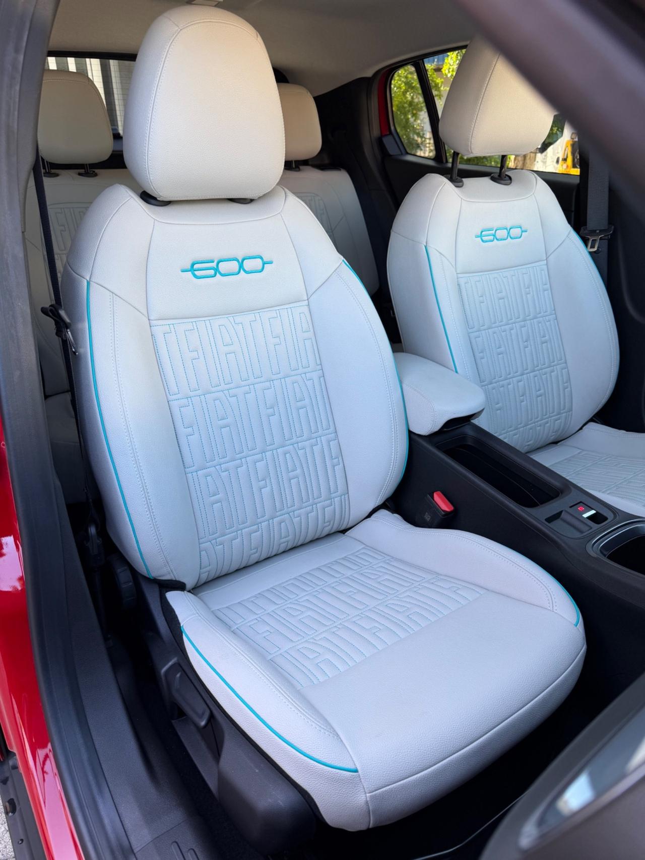 Fiat 600 Hybrid 100 CV DCT MHEV La Prima