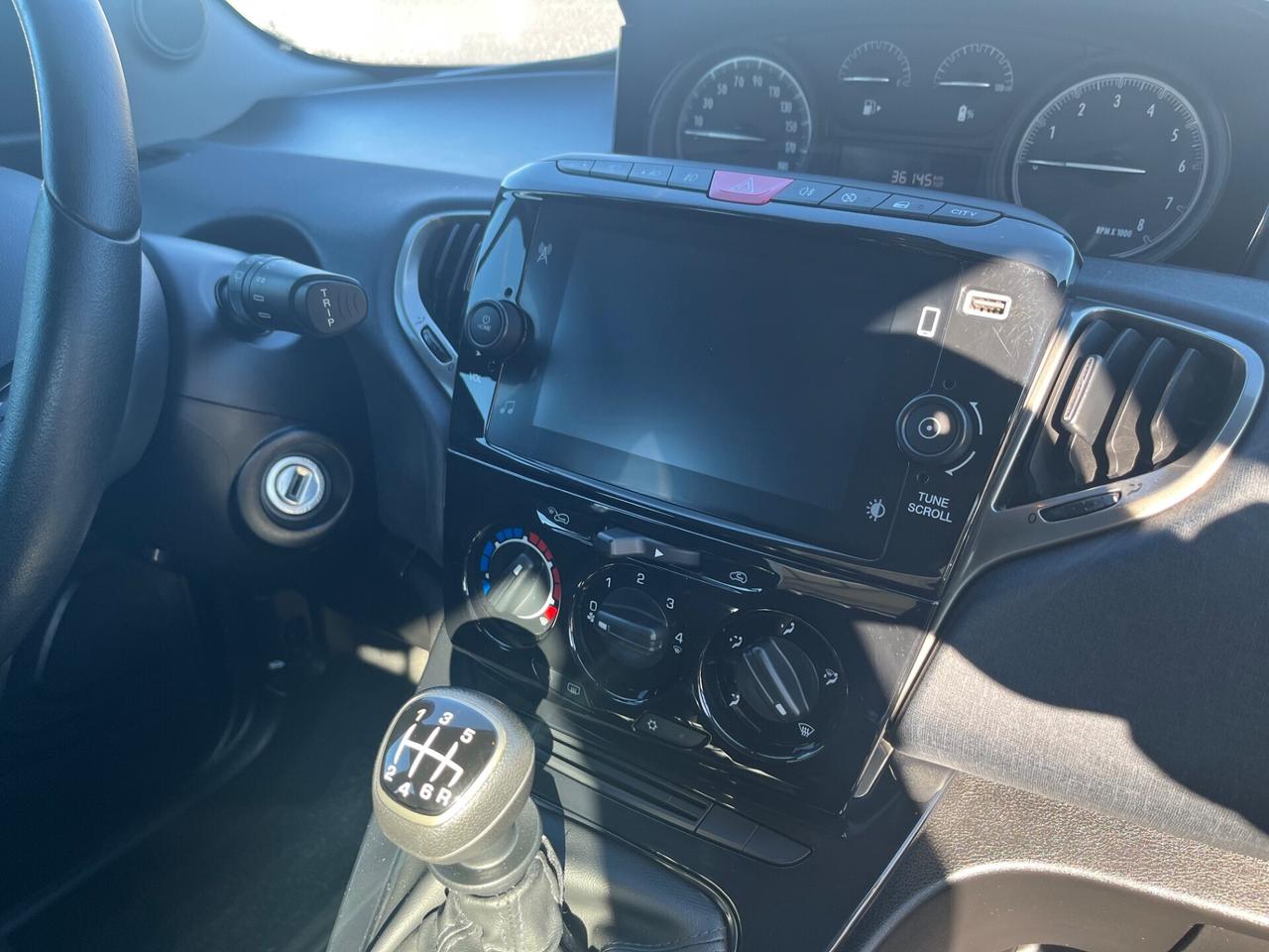 Lancia Ypsilon 1.0 FireFly 5 porte S&S Hybrid Gold Plus