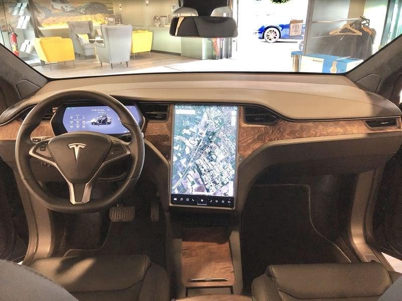 Tesla Model X Long Range AWD Raven 7 Posti Gancio traino