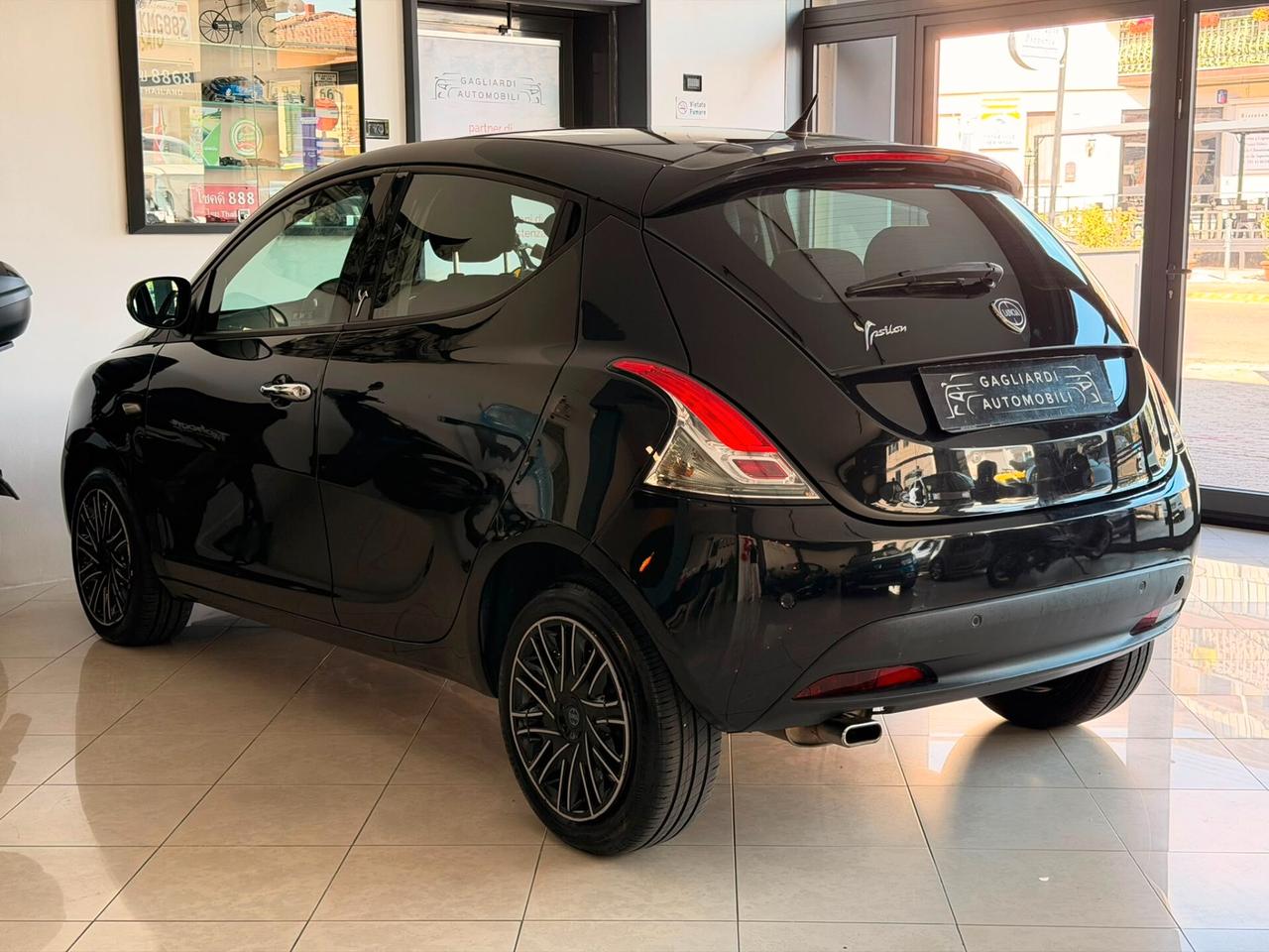 Lancia Ypsilon 1.3 MJT 16V 95 CV 5 porte S&S Elle