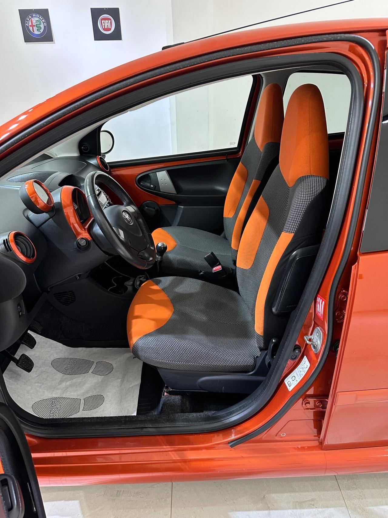 Toyota Aygo 1.0 12V VVT-i 5 porte Lounge