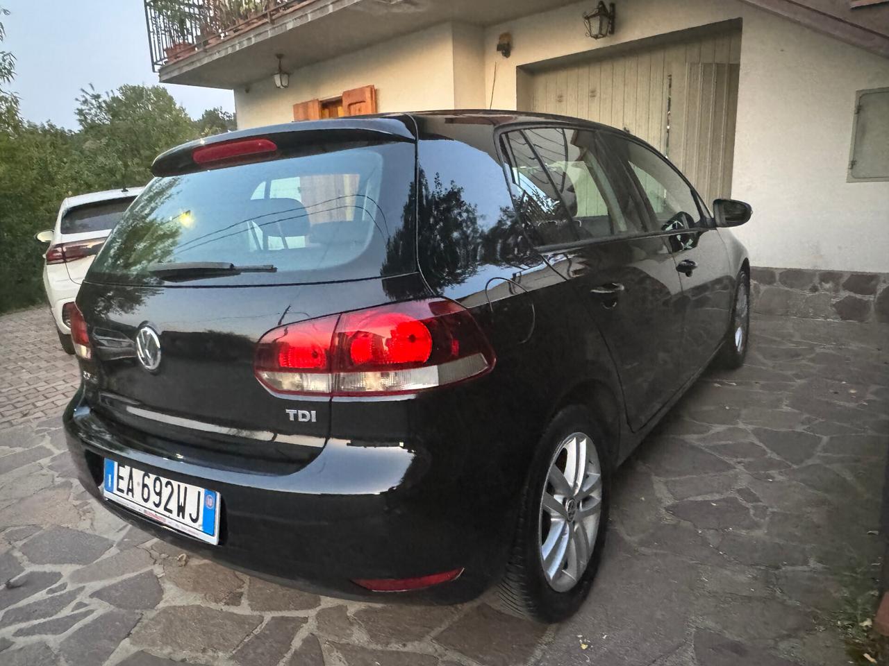 Volkswagen Golf 1.6 TDI DPF 5p. Highline 04/2010