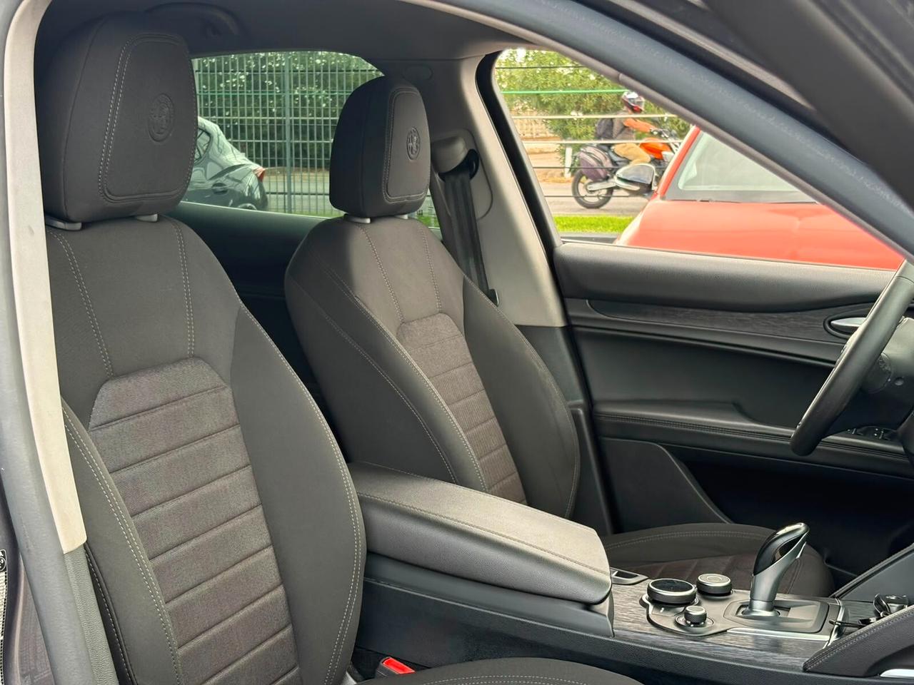 Alfa Romeo Stelvio 2.2 Turbodiesel 190 CV AT8 RWD Business