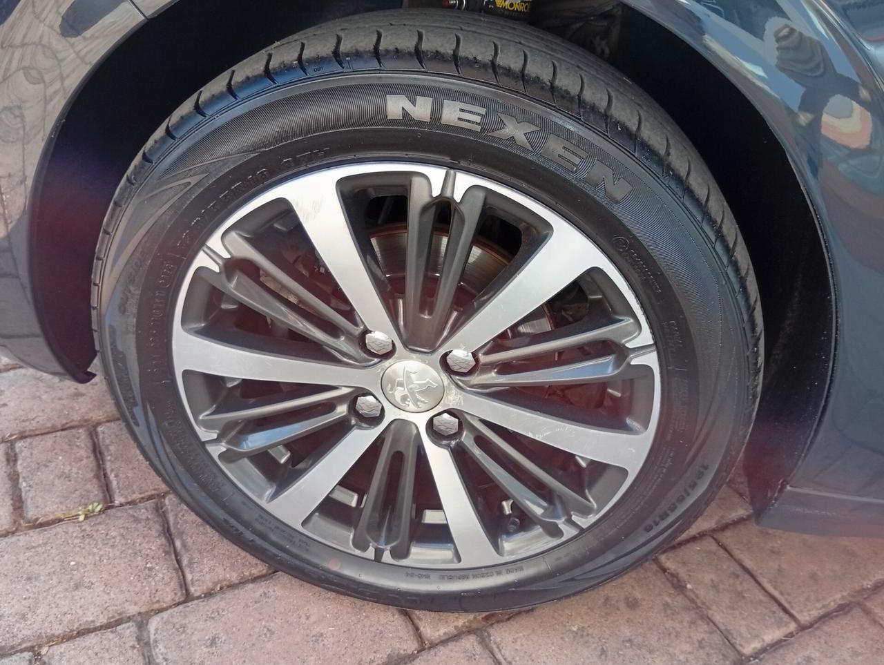 Peugeot 2008 BlueHDi 75 Cv 5 Porte