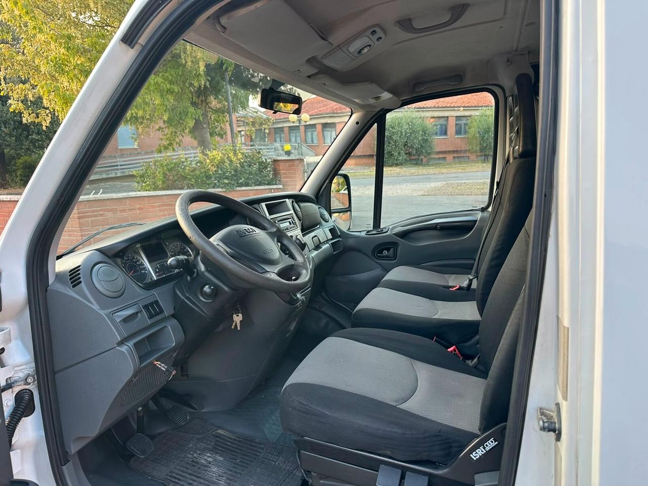 Iveco Daily 29L14 2.3 Hpt 9 posti con gancio traino