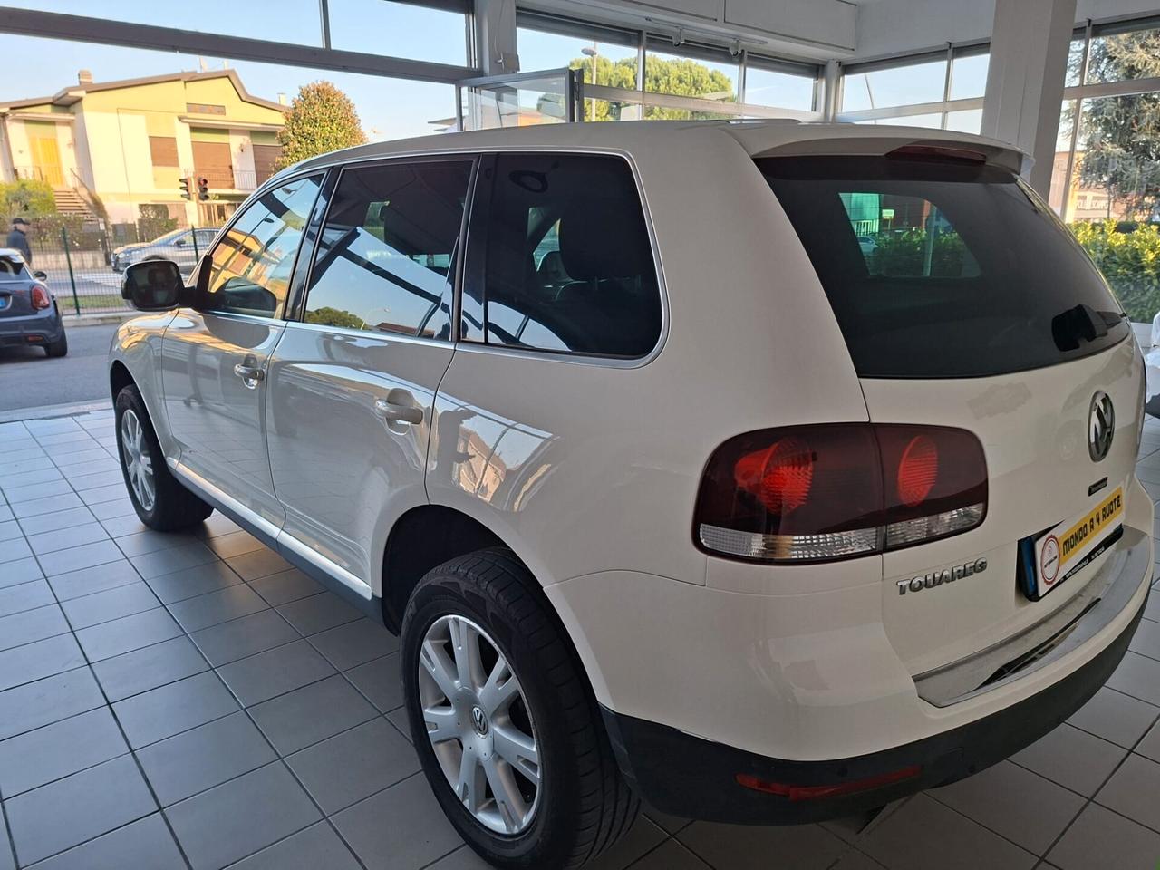 Volkswagen Touareg 2.5 R5 TDI DPF tiptronic Exclusive 4X4