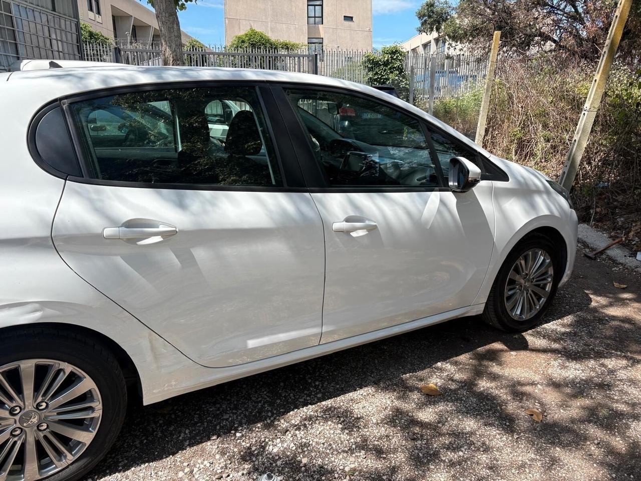 Peugeot 208 BlueHDi 75 5 porte Active