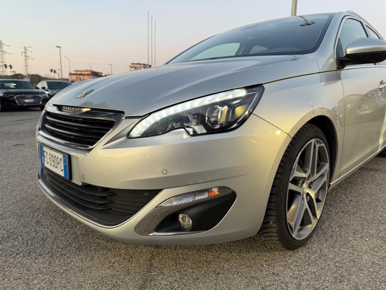 Peugeot 308 BlueHDi 120 S&S EAT6 SW Allure