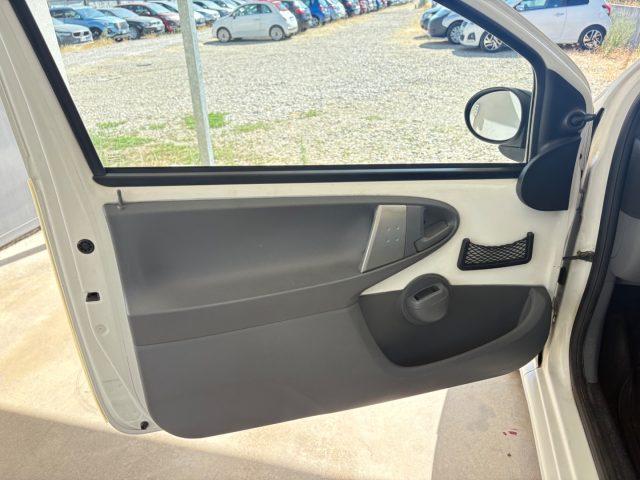 TOYOTA Aygo 1.0 12V VVT-i 3 porte Deep Ocean Connect OK NEOP