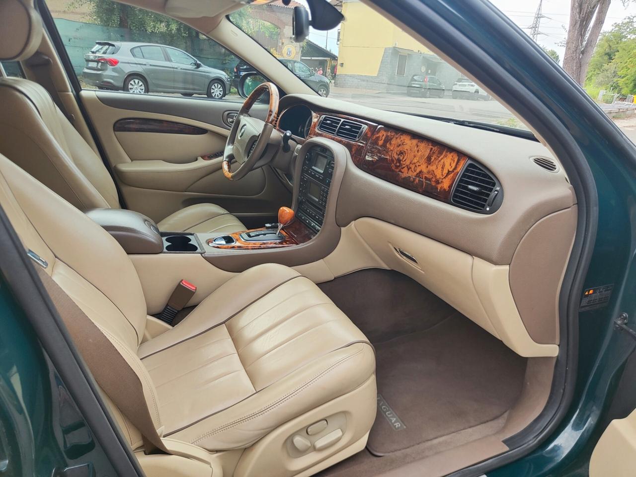 Jaguar S-Type 3.0 V6 Executive