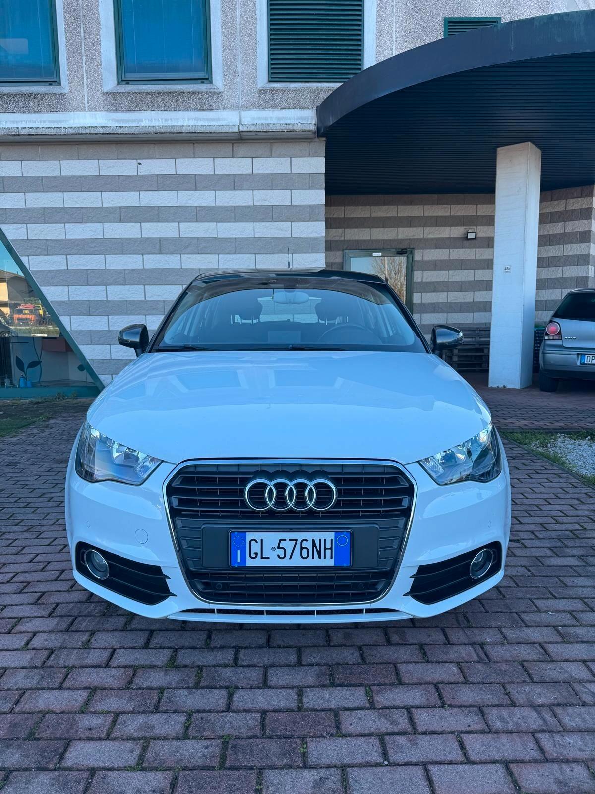 Audi A1 I Sportback 1.6 tdi S tronic Admired