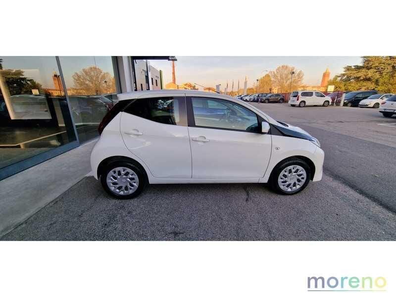 Toyota Aygo 1.0 72 CV x-play