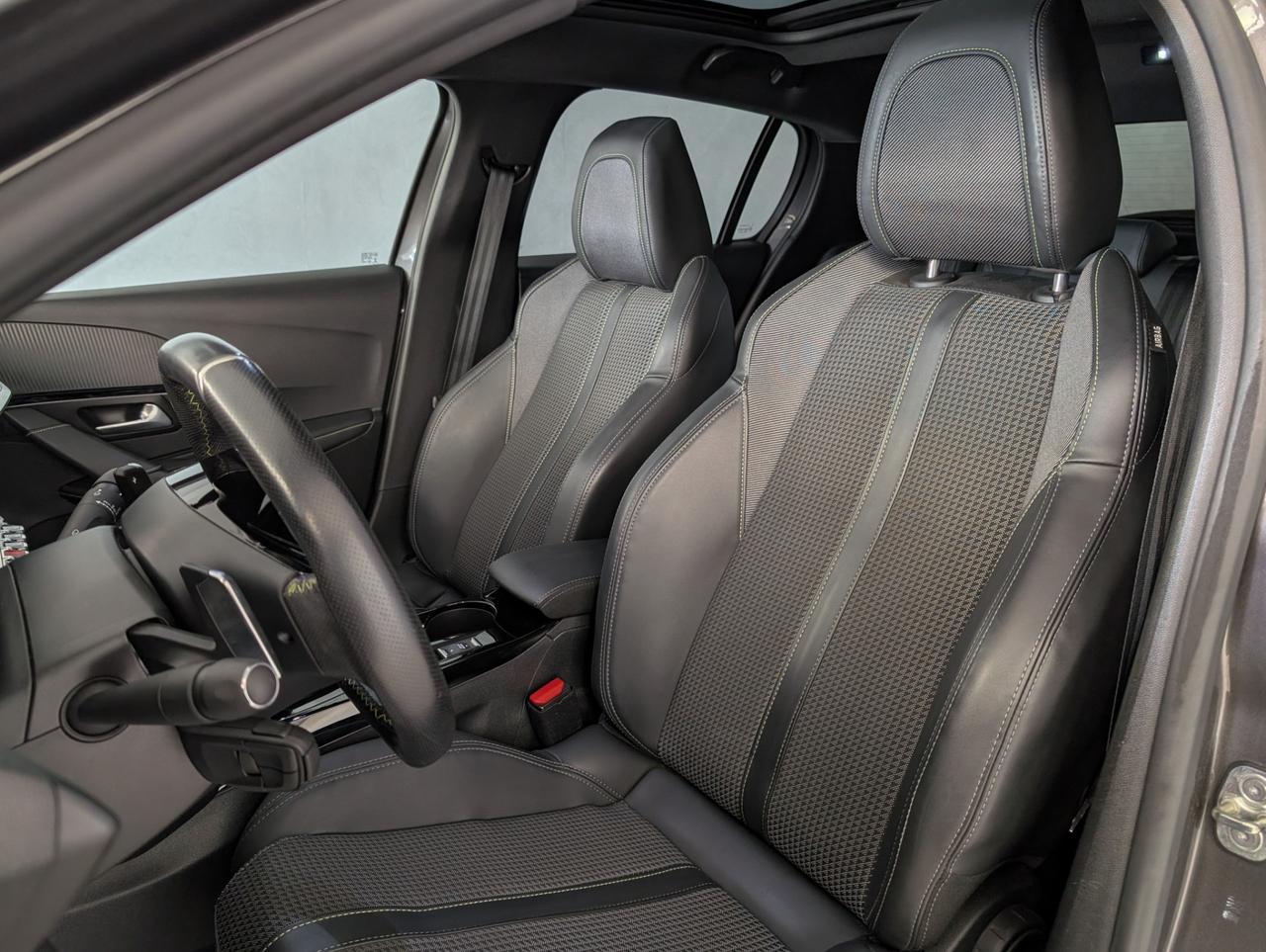 Peugeot 208 1.2 puretech 130cv eat8 GT