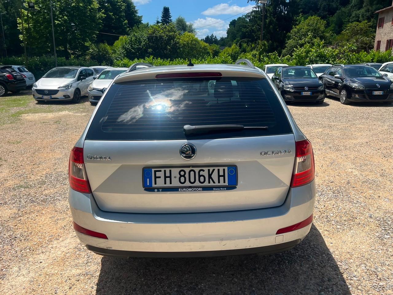 Skoda Octavia 1.6 TDI CR 115 CV DSG Wagon Style