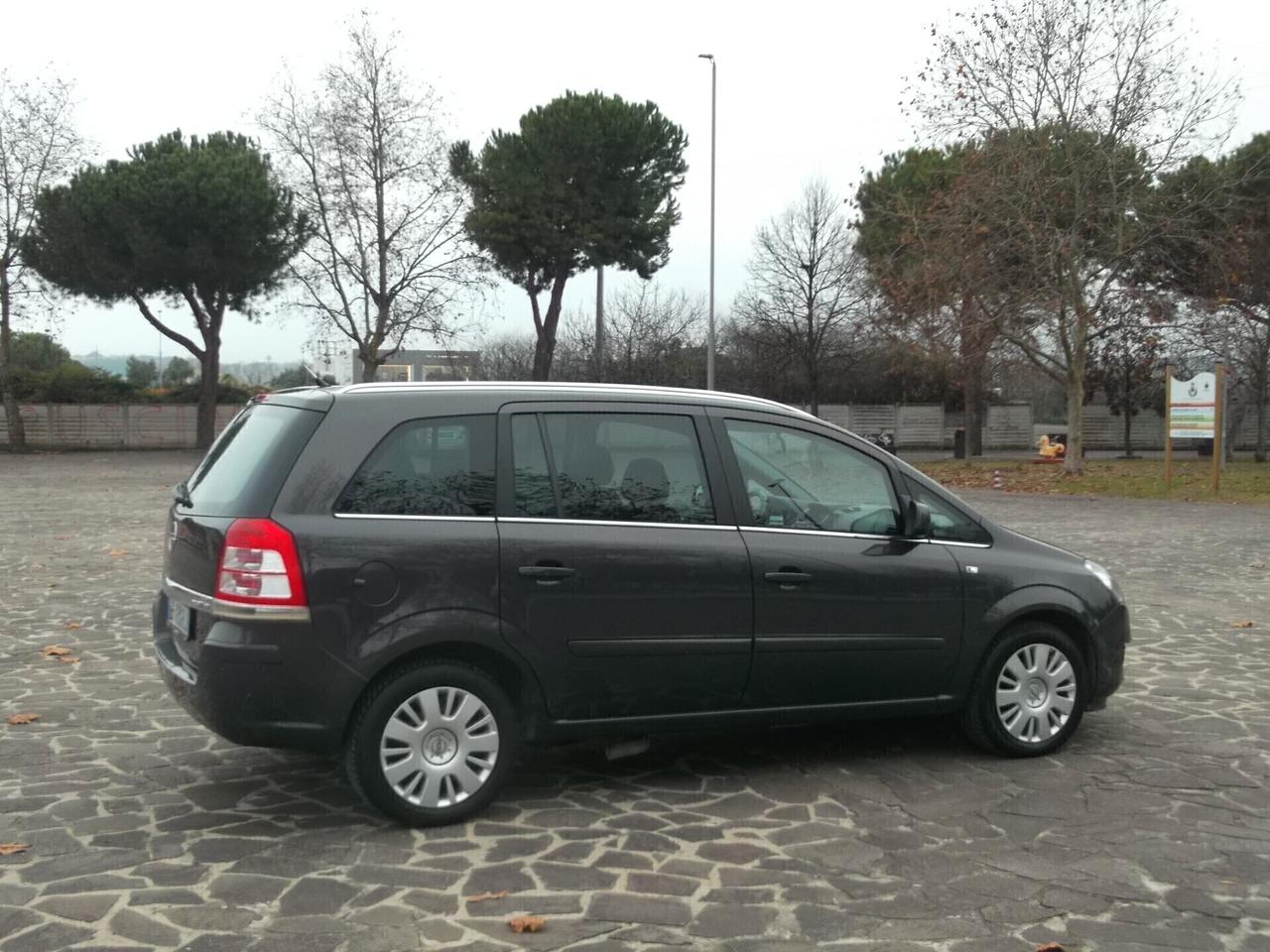 Opel Zafira Turbo Metano 7 Posti 2013