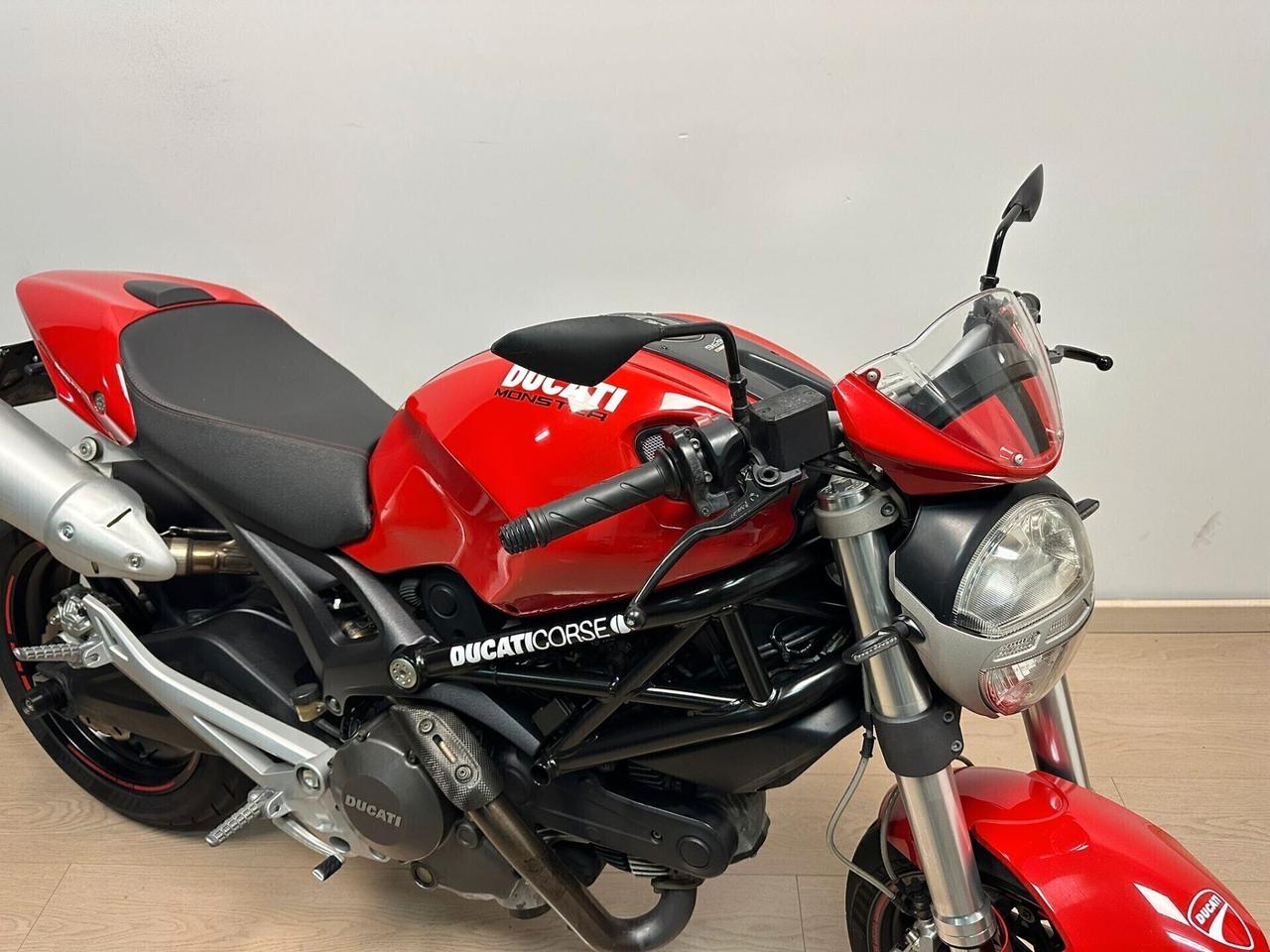 DUCATI MONSTER 696 DA 79€ AL MESE