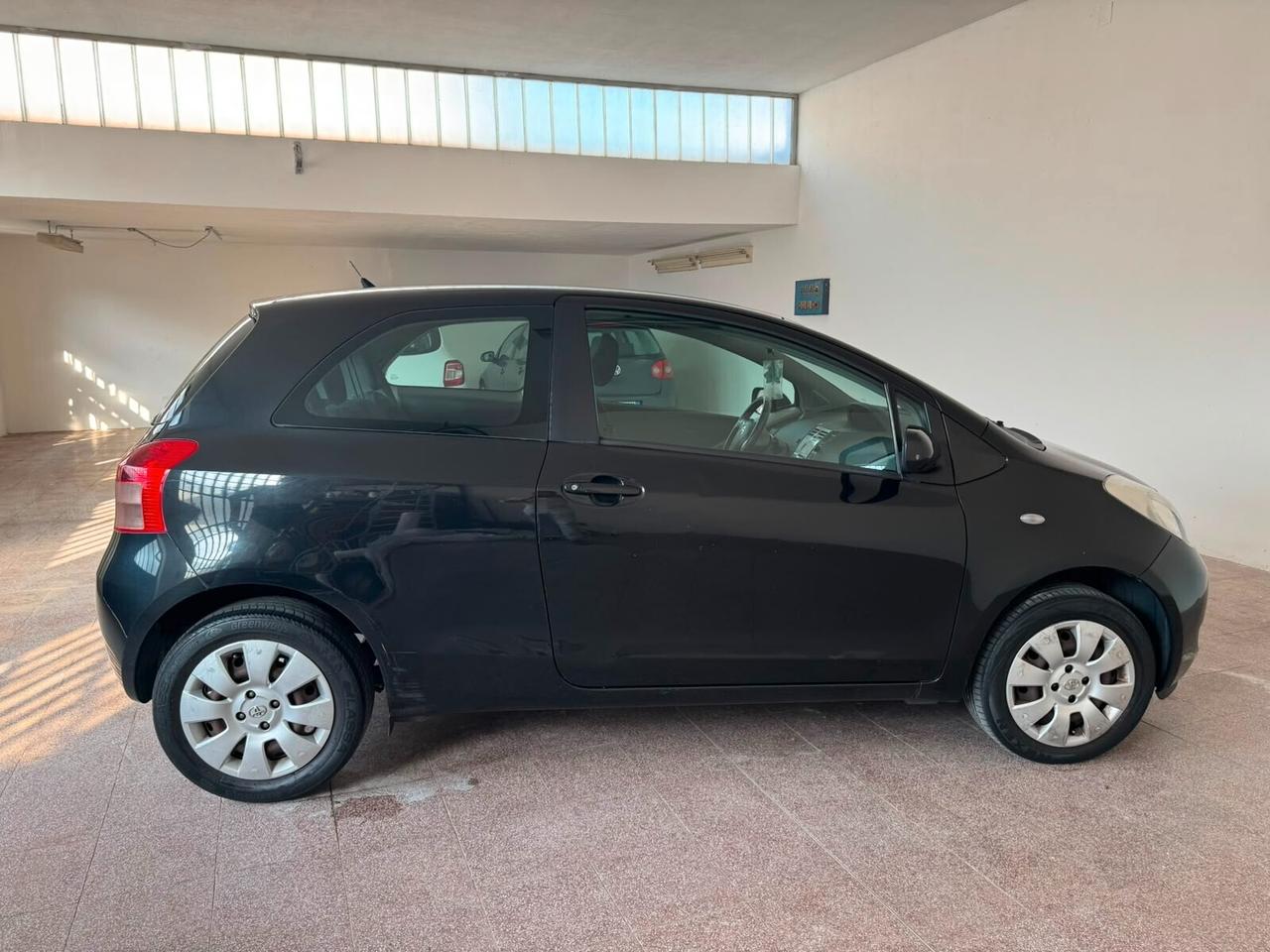 Toyota Yaris 1.0 3 porte