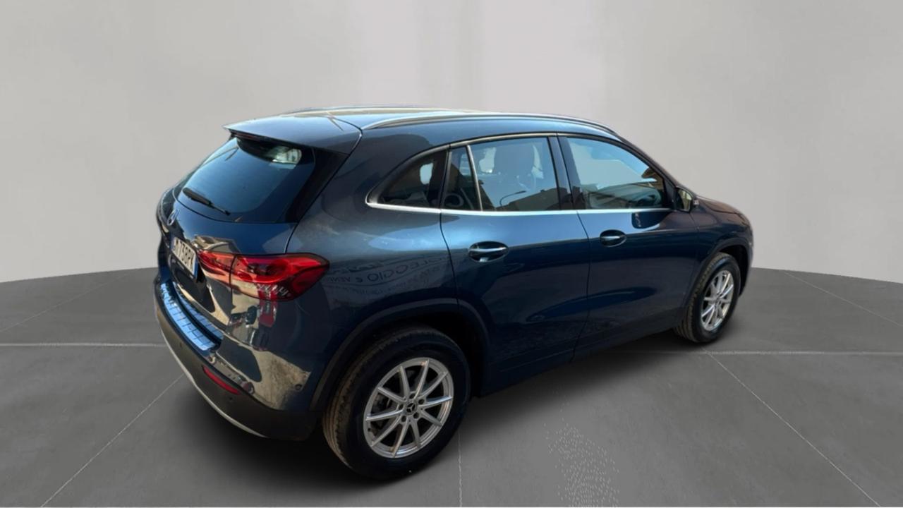 Mercedes-benz GLA 200 d Automatic Business Extra Cross