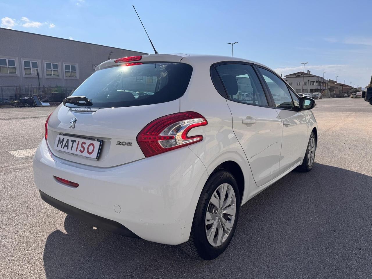 PACCHETTO : PEUGEOT 208 + OPEL CORSA (LEGGERE)