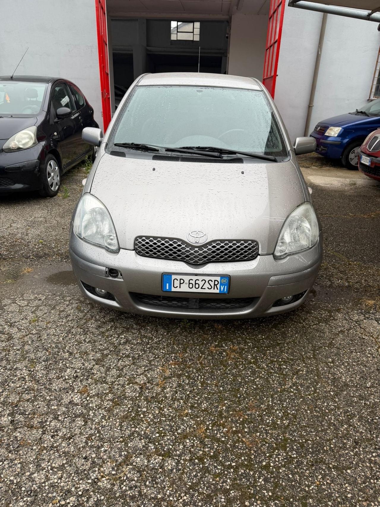Toyota Yaris 1.3 BENZINA 5 PORTE Sol Blue