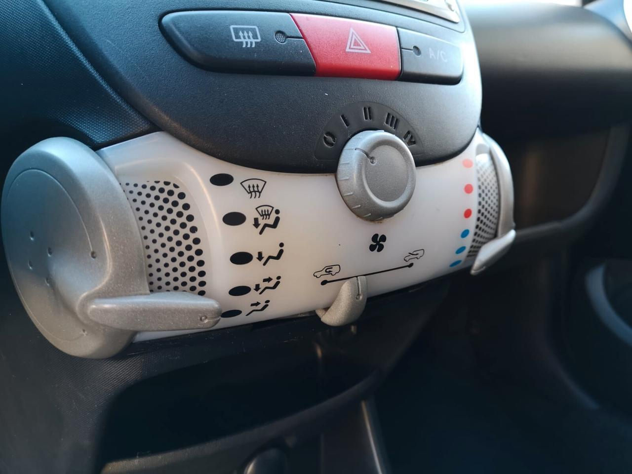 PEUGEOT 107 1.0 - 68 CV 5p. Access 2012