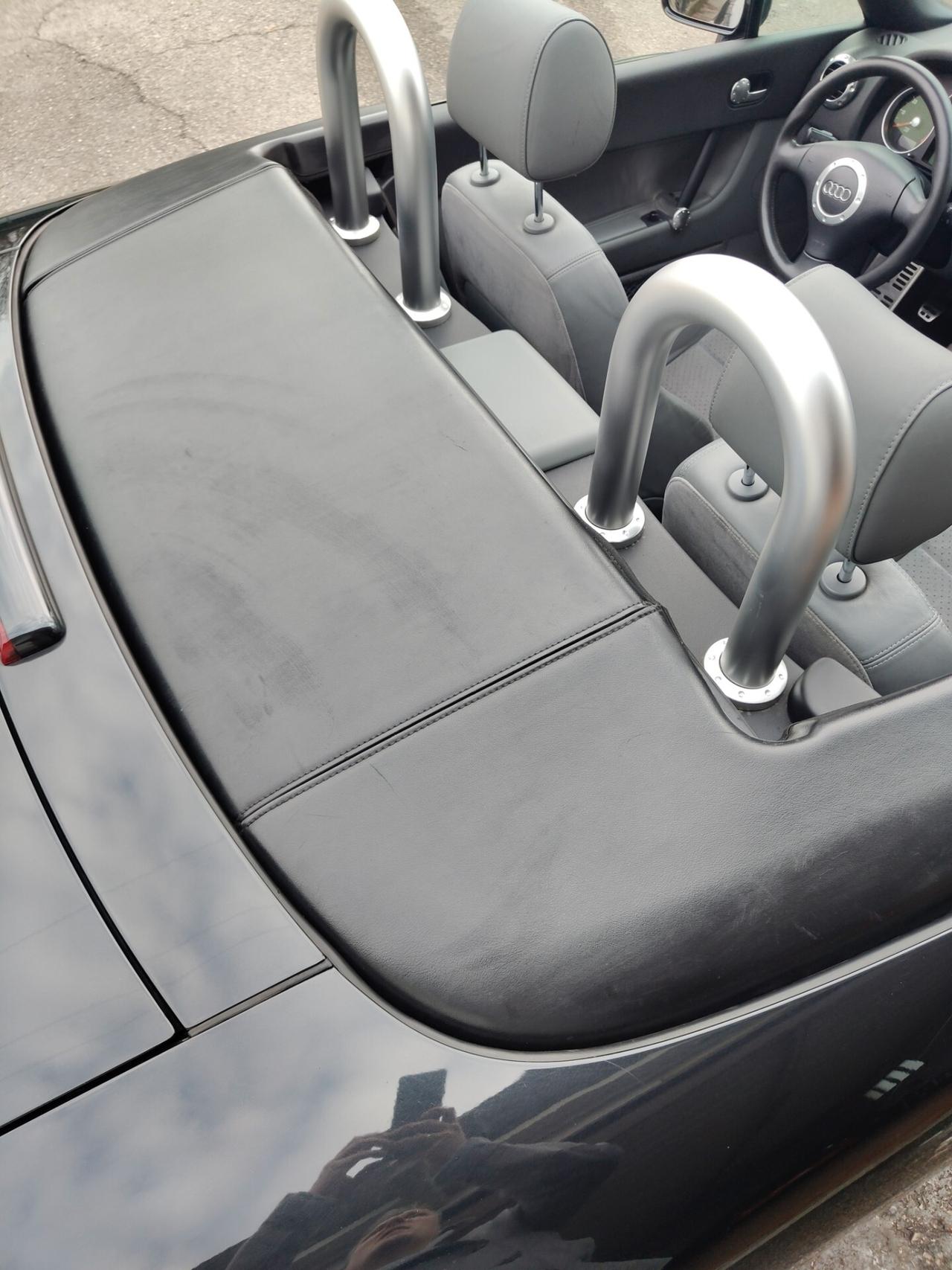 Audi TT Cabrio book service perfetta