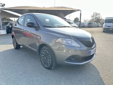 Lancia Ypsilon 1.0 FireFly 5 porte S&S Hybrid Oro