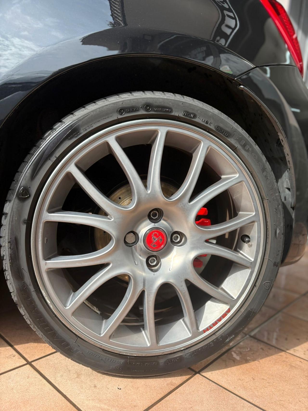 Abarth 595 C 1.4 Turbo T-Jet 180 CV MTA Competizione