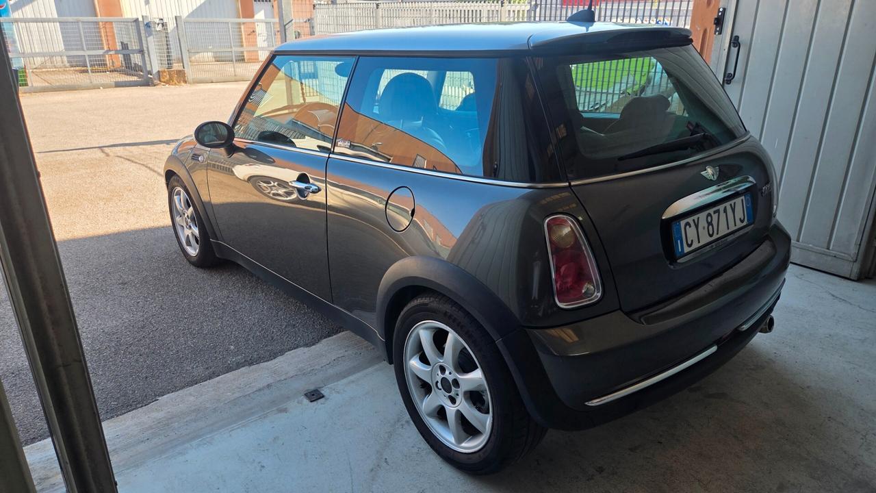 Mini 1.6 16V One de luxe