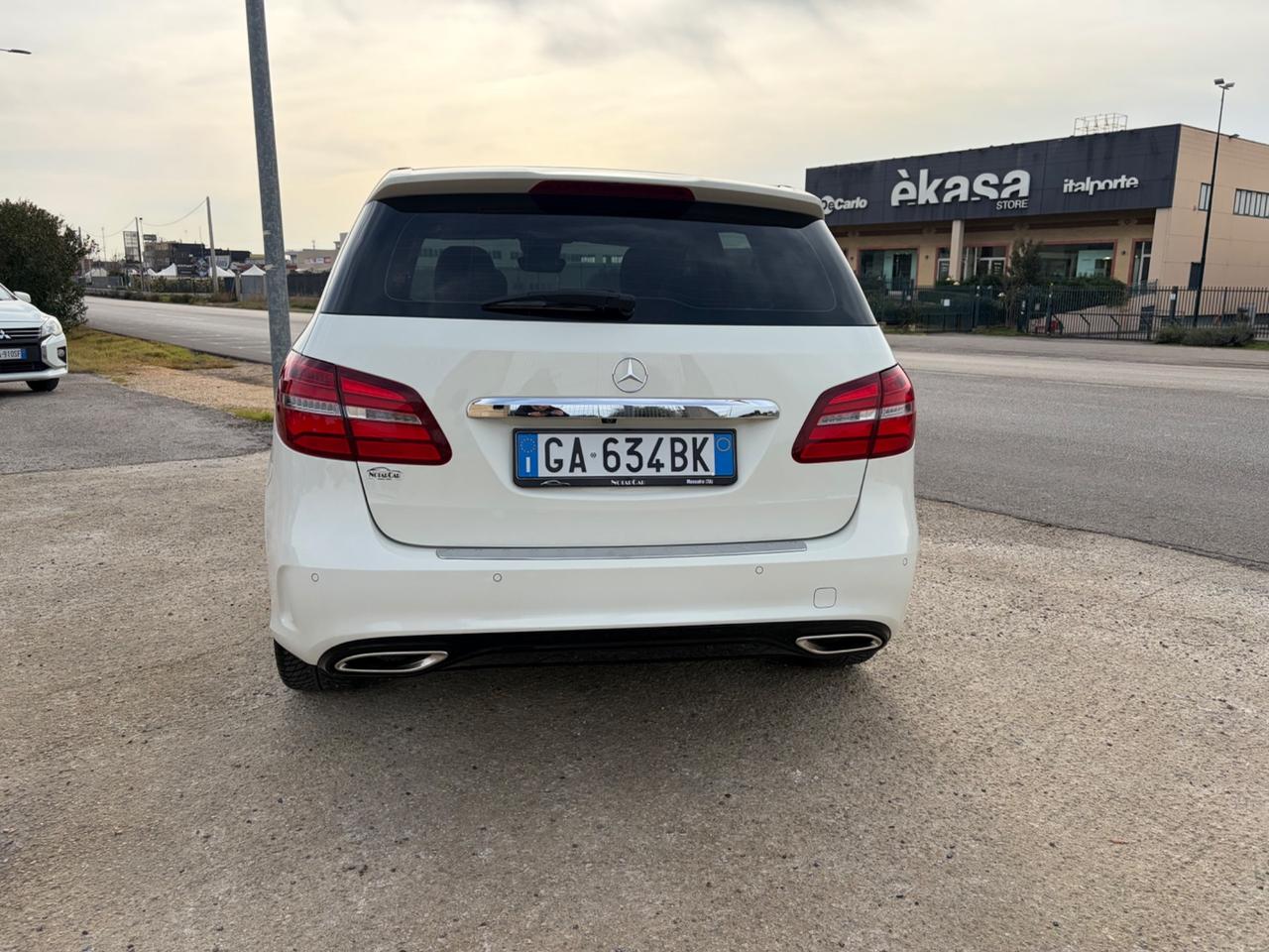 MERCEDES-BENZ B180 CDI PREMIUM AMG