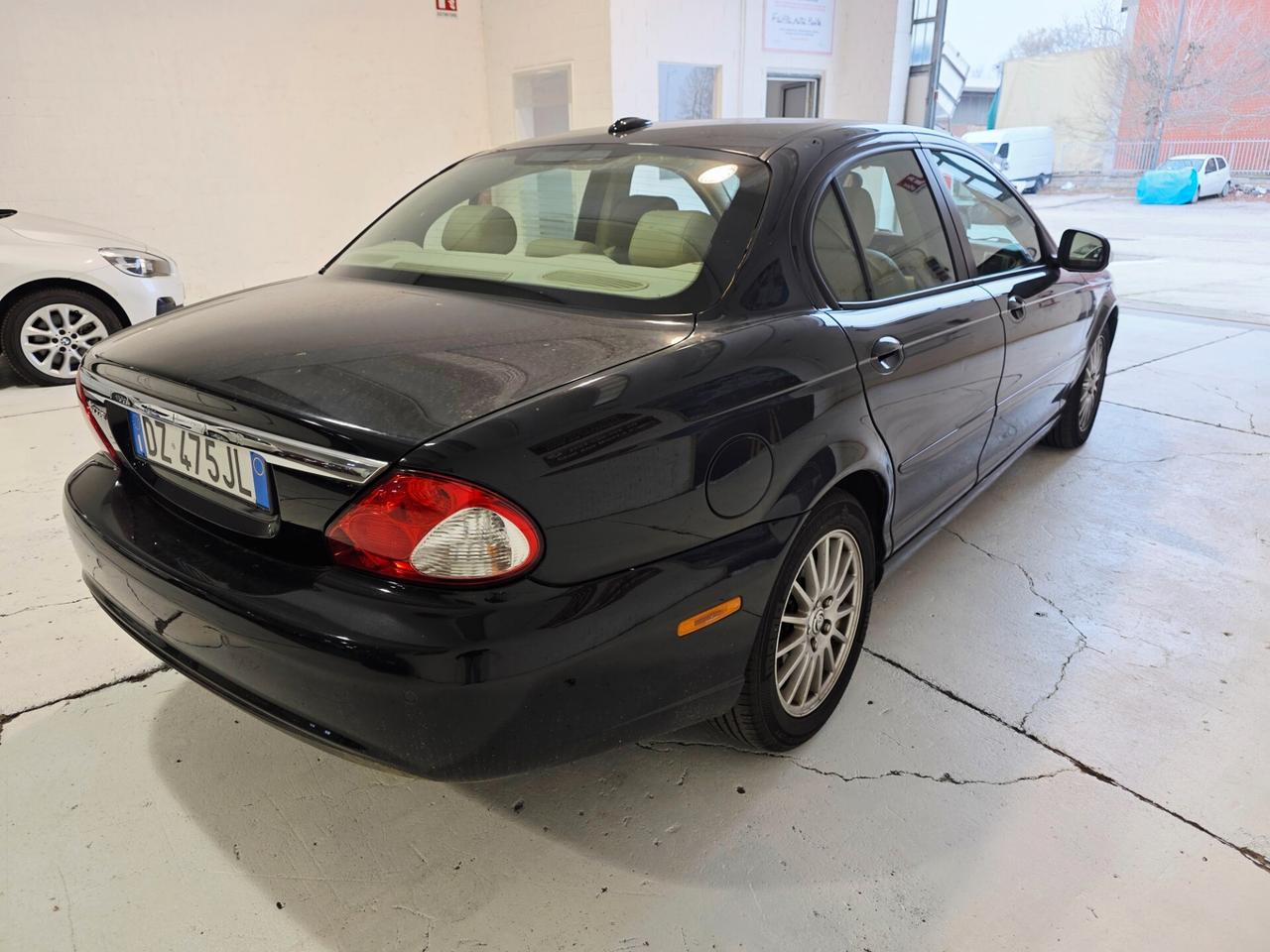 Jaguar X-Type 2.2D cat aut. Premium Luxury cDPF
