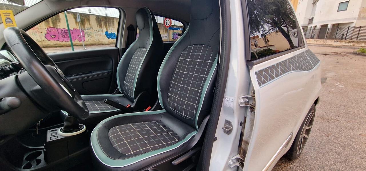 Renault Twingo TCe 90 CV Energy La Parisienne FINANZIAMENTI ANCHE SENZA BUSTA PAGA