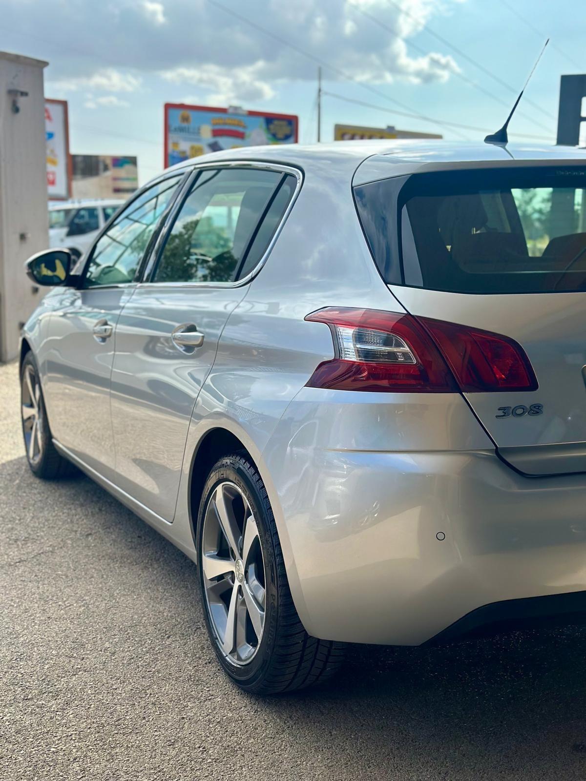 Peugeot 308 BlueHDi 120 S&S Allure