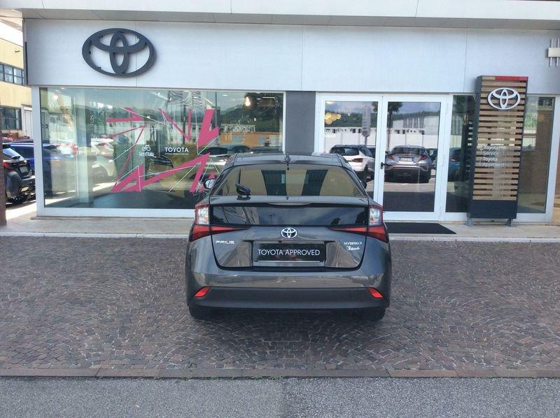 Toyota Prius 1.8 AWD Lounge