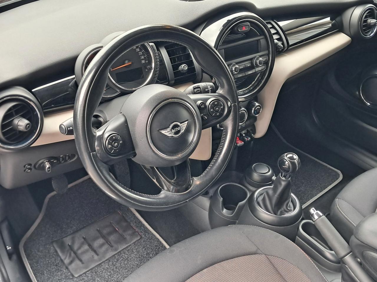 MINI 1.5 COOPER D NEOPATENTATI