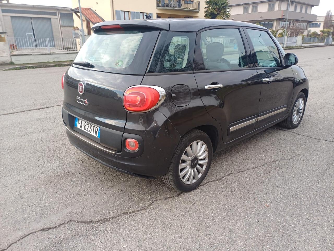 Fiat 500L 1.6 Multijet 105 CV Lounge (77 kw)