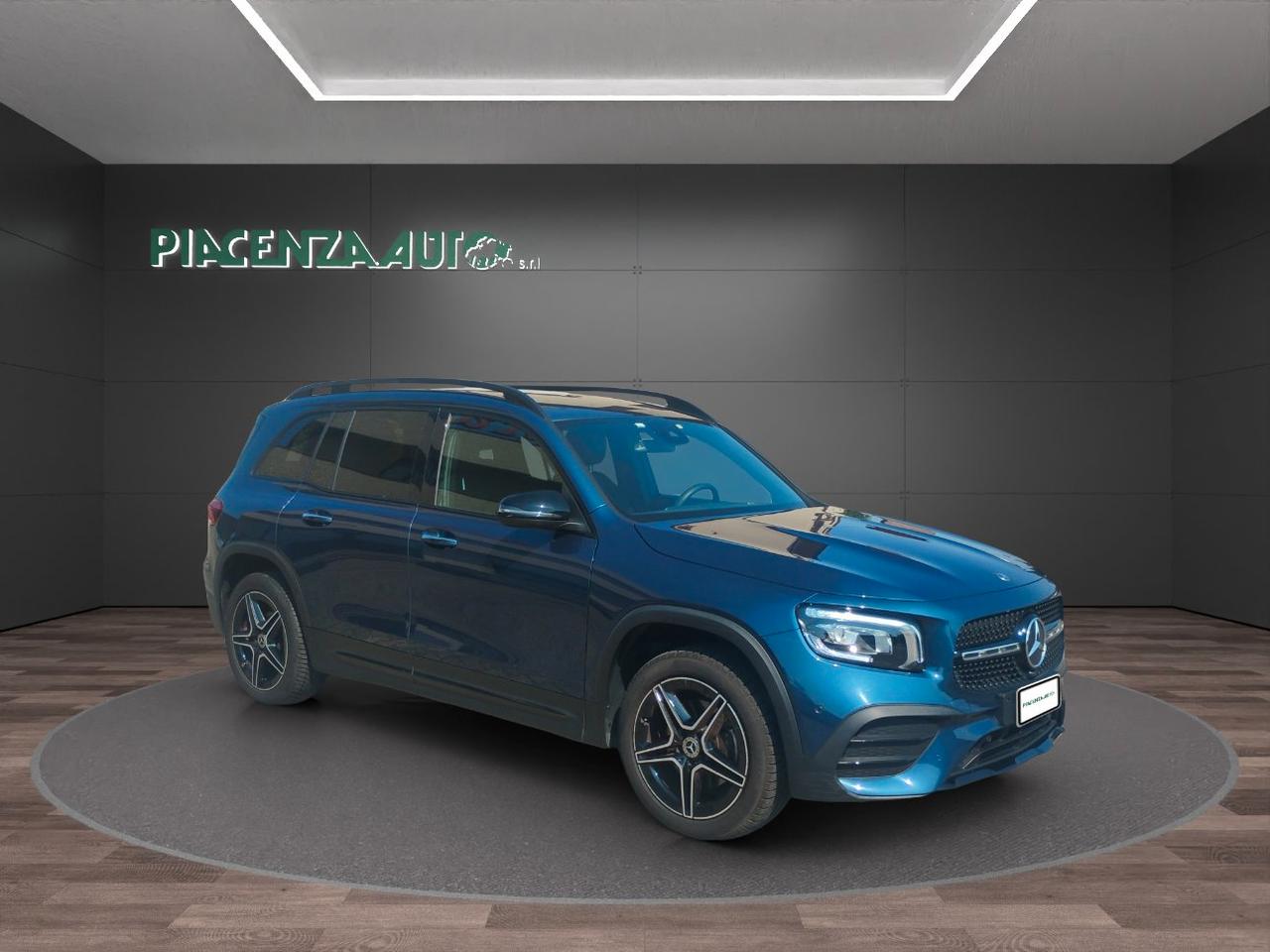 Mercedes GLB 200 d Premium 4MATIC..AMG.TELECAMERA.NAVI