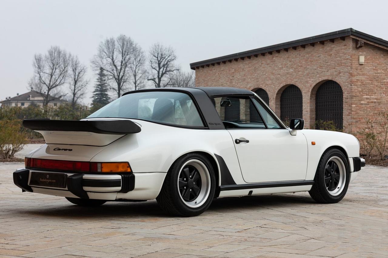 Porsche 911 CARRERA 3.2 G50 TARGA - RDS01800