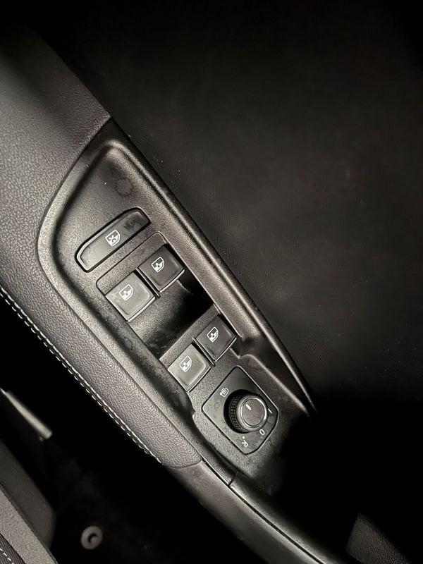 Audi A1 A1 SPB 25 1.0 TFSI S Line Adrenalin