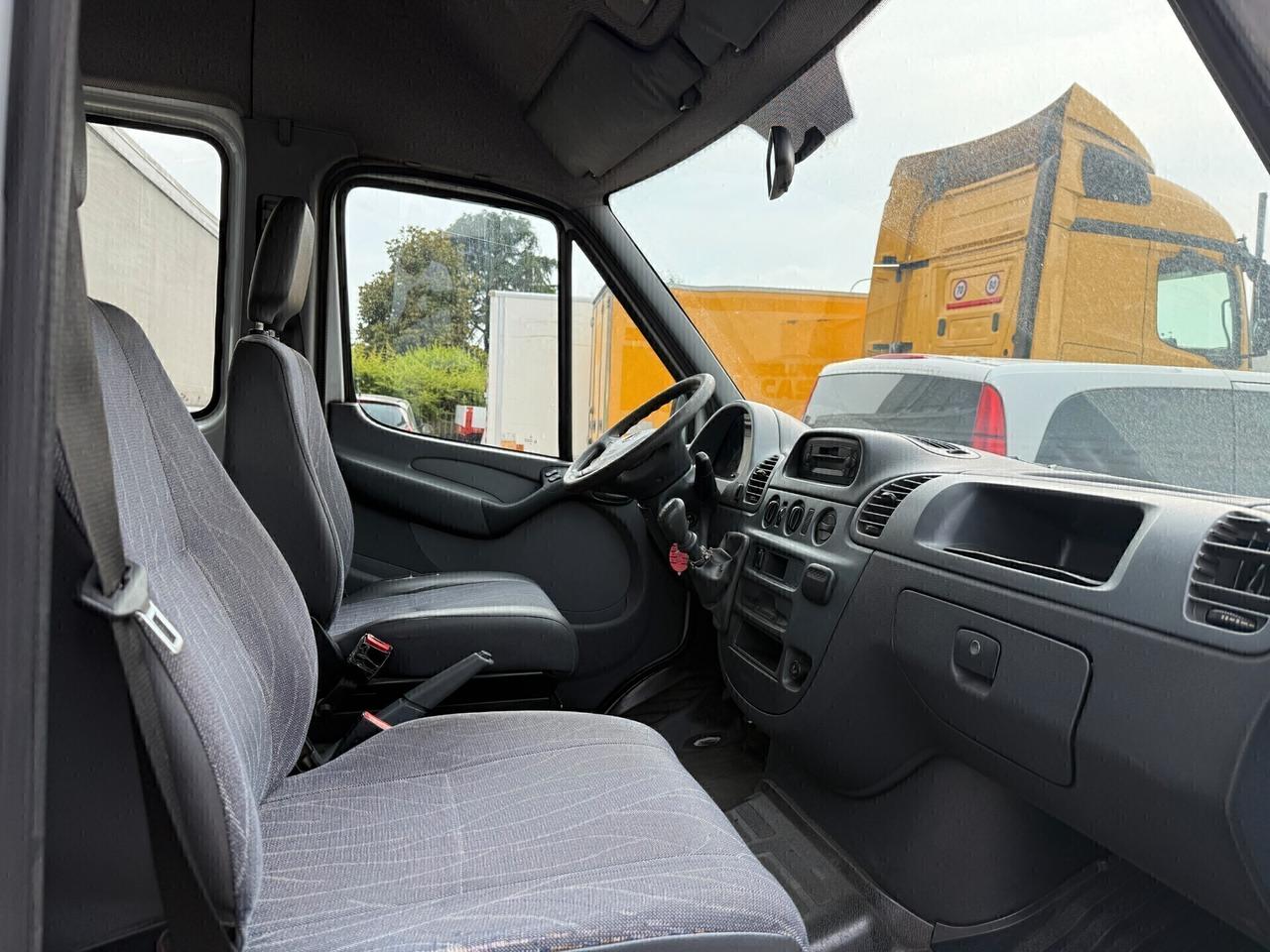 Mercedes-Benz Sprinter 311 CDI/8 POSTI/PULLMINO/PEDANA PER DISABILI/2001