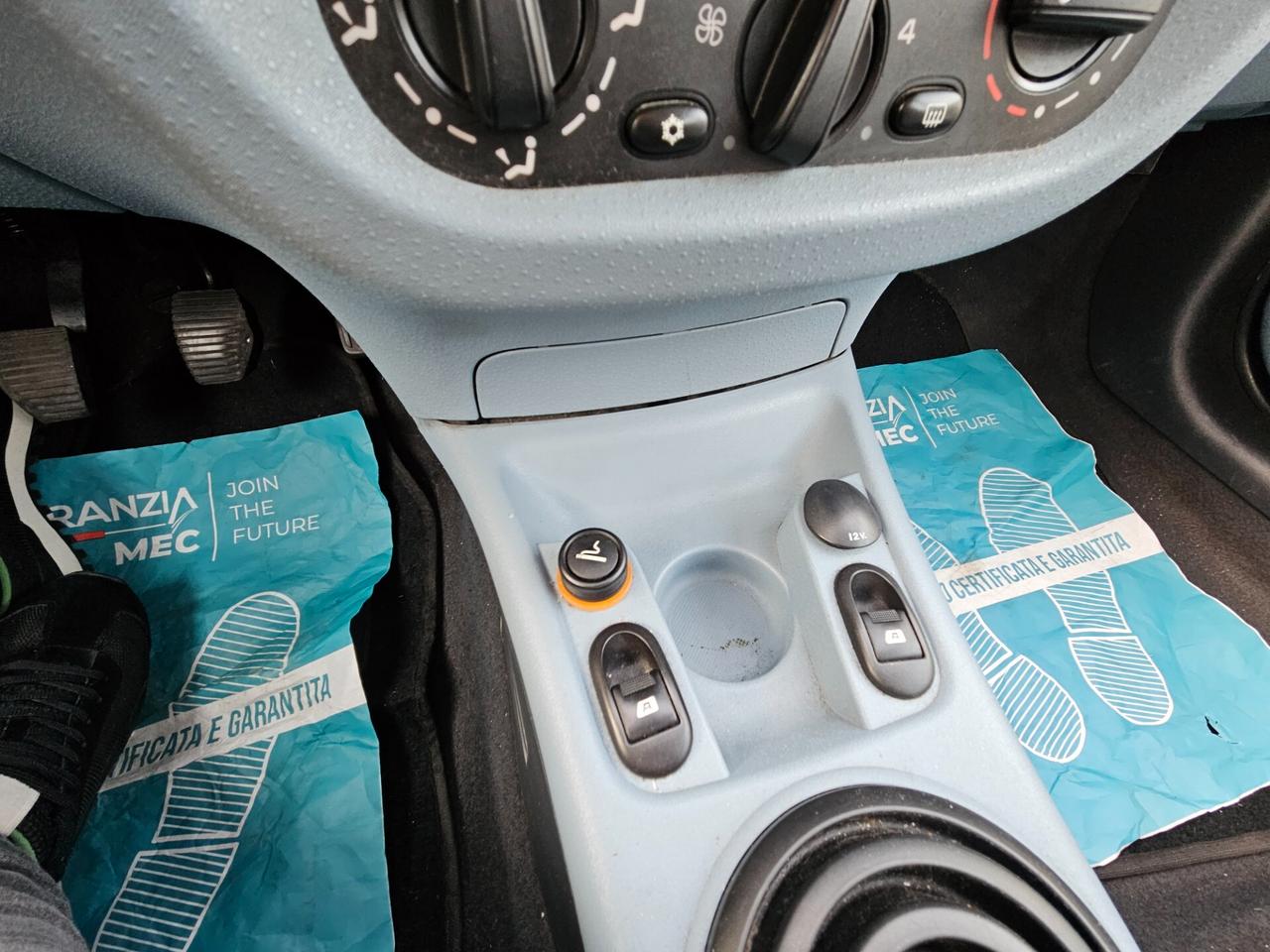 Citroen C3 1..1 benzina 5porte neopatentati