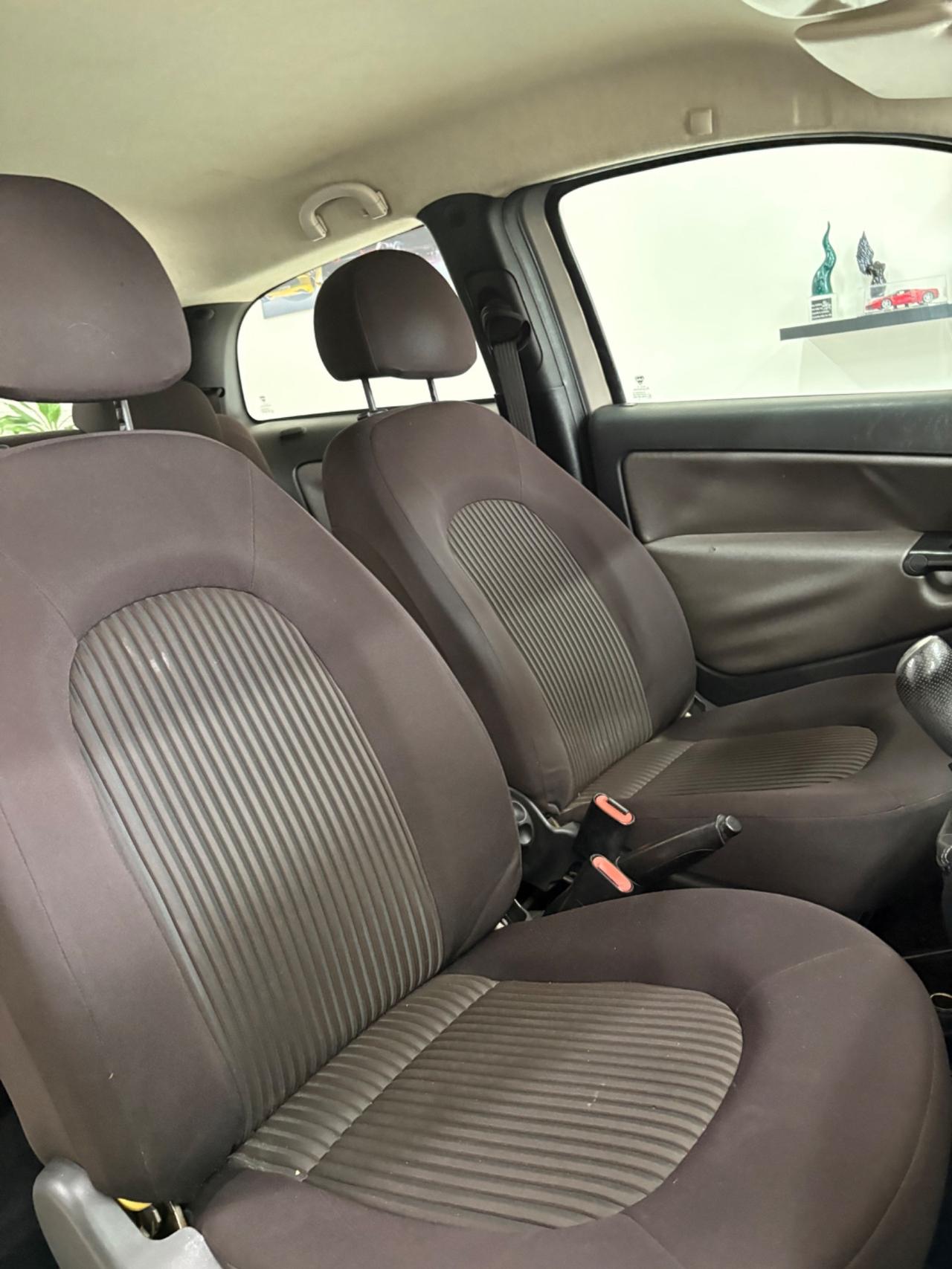 Lancia Ypsilon 1.3 MJT 75 CV