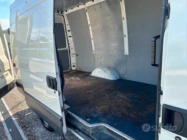 Iveco daily 85kw diesel tetto alto passo lungo