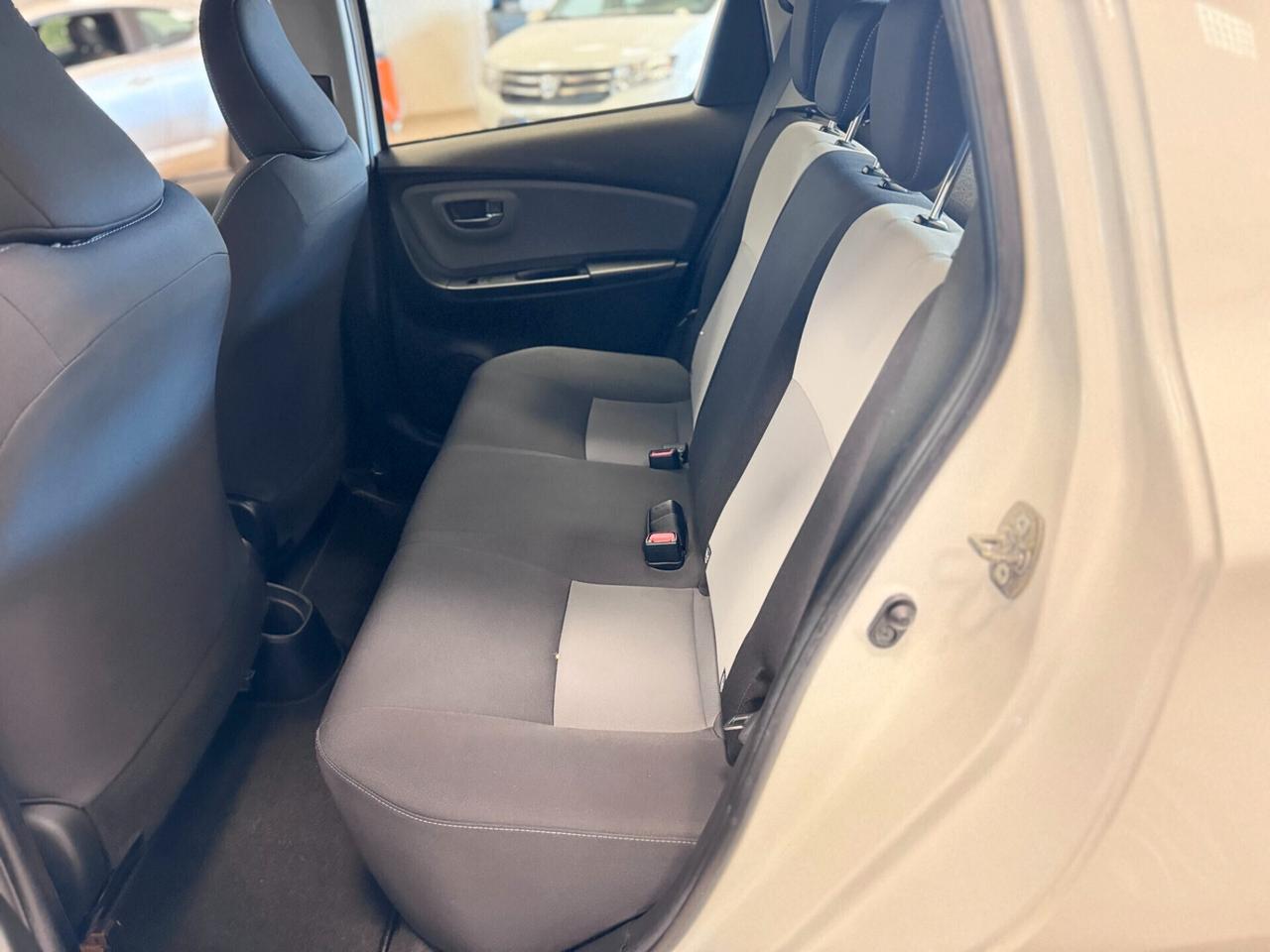 Toyota Yaris 1.0 5 porte Active