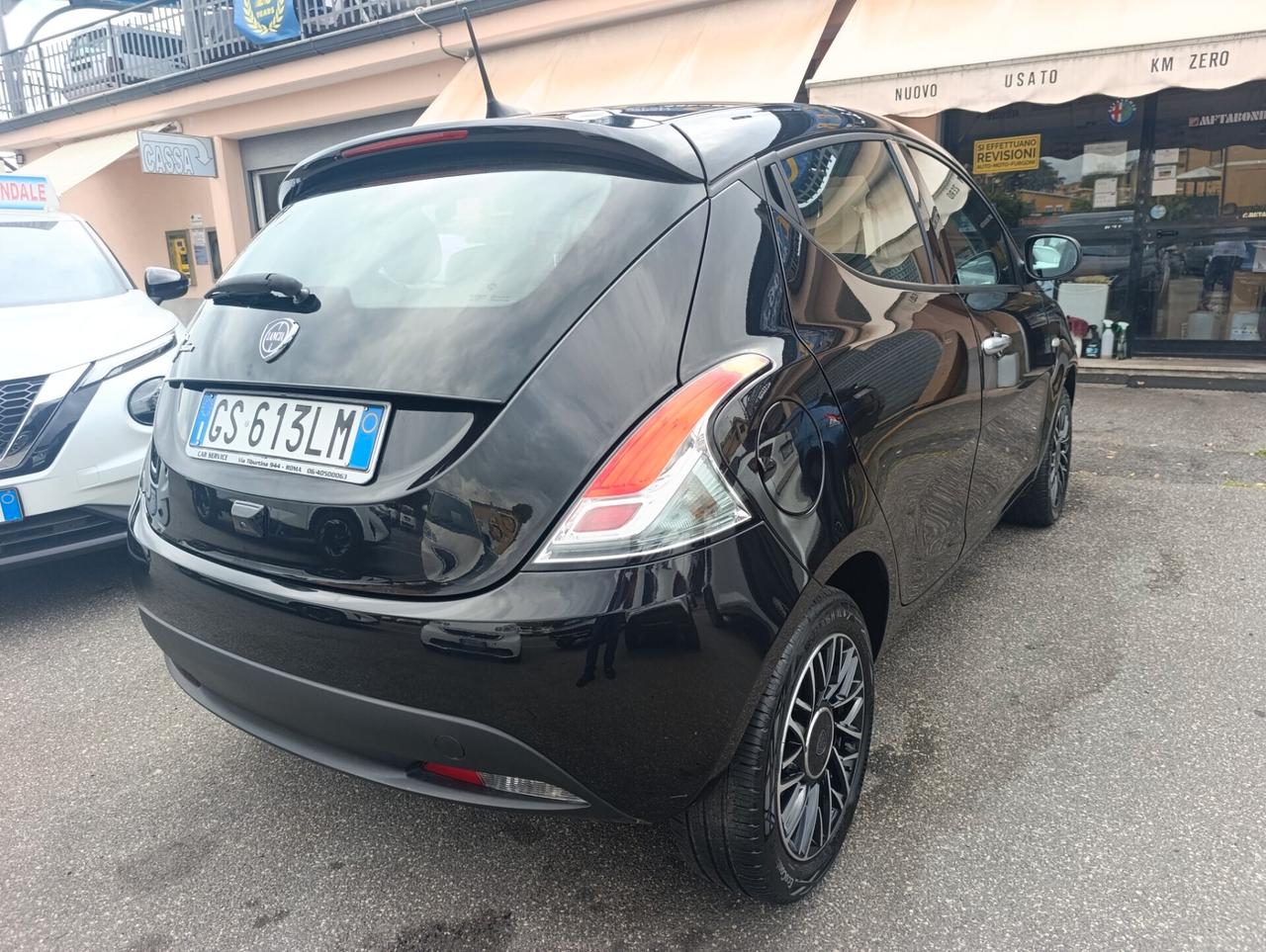 LANCIA YPSILON HYBRID PLATINO PREZZO REALE